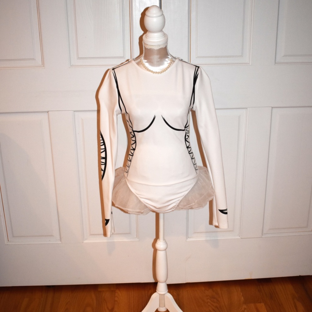 Manière De Voir: "Sketch Contour Long Sleeve White Bodysuit"